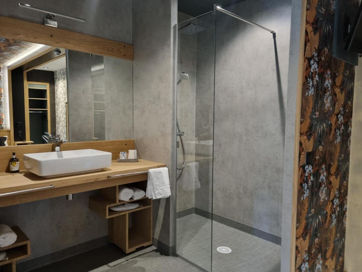 Logis Hotel Restaurant La Brasserie Treignac 외부 사진