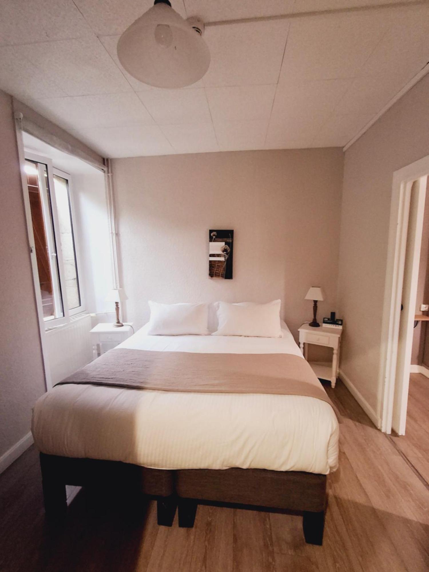 Logis Hotel Restaurant La Brasserie Treignac 외부 사진