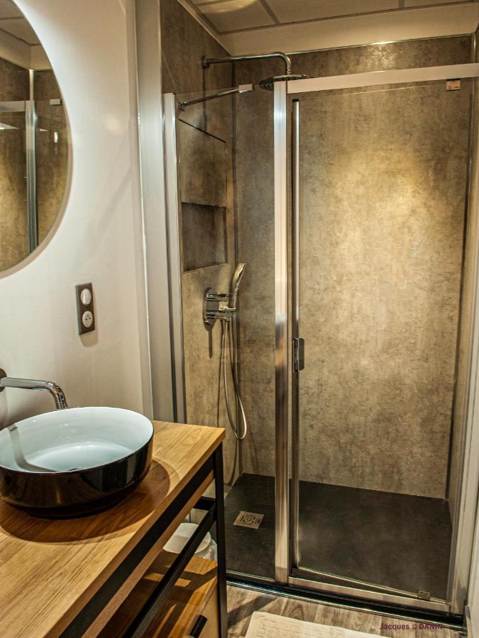 Logis Hotel Restaurant La Brasserie Treignac 외부 사진